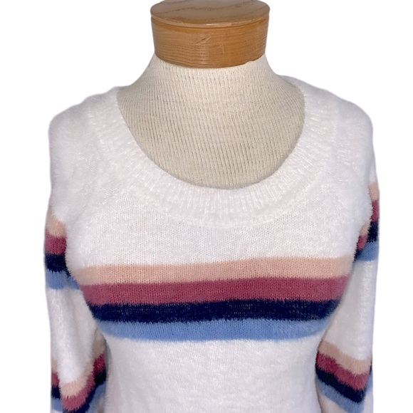 Abercrombie Kids 15/16 Girl Fuzzy Soft Stripped - Picture 2 of 10